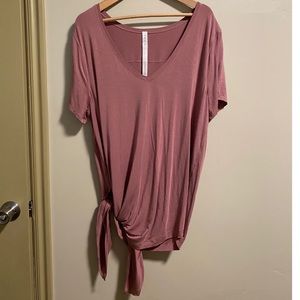 Pink 🍋 lululemon shirt